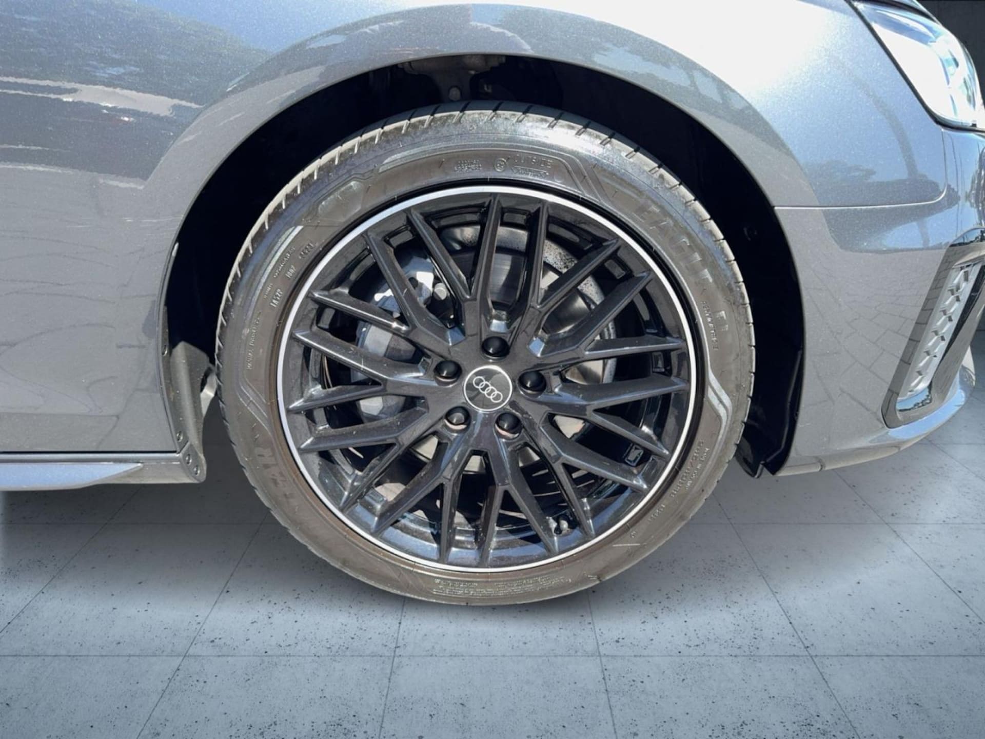 Audi A4 Avant S line