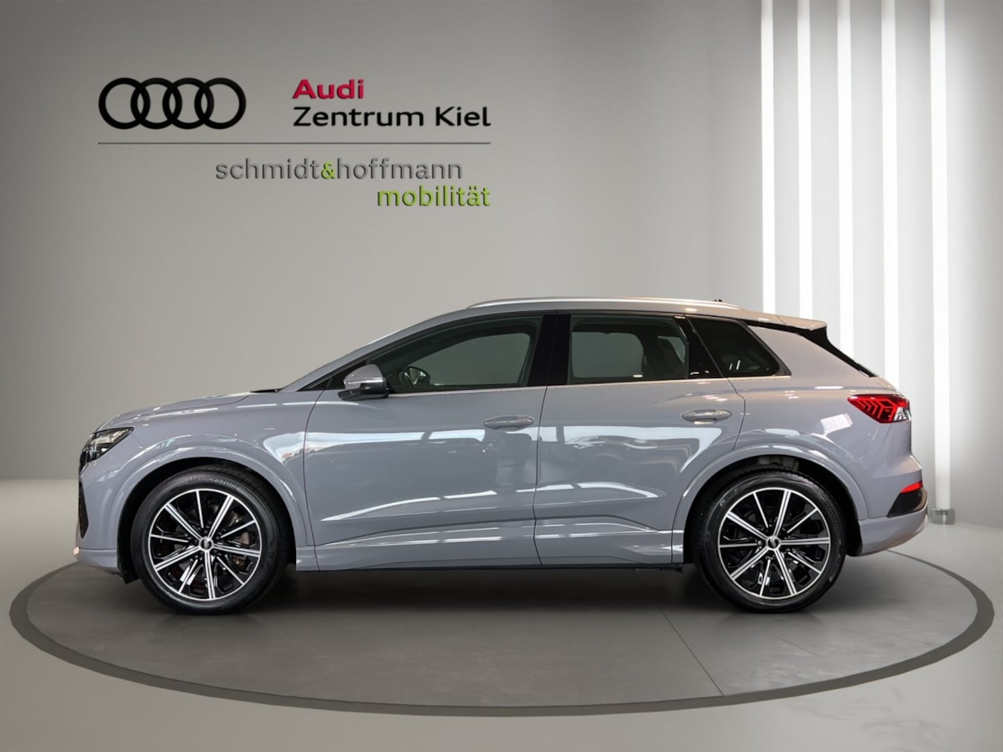 Bild über Audi Q4 e-tron 40 e-tron - für weitere Informationen kontaktieren Sie den Audi Partner
