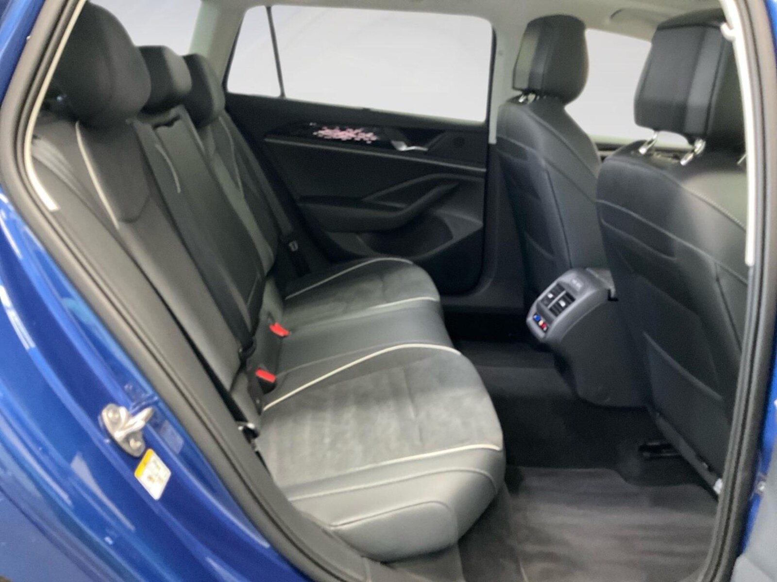 Volkswagen Passat – Bild 10