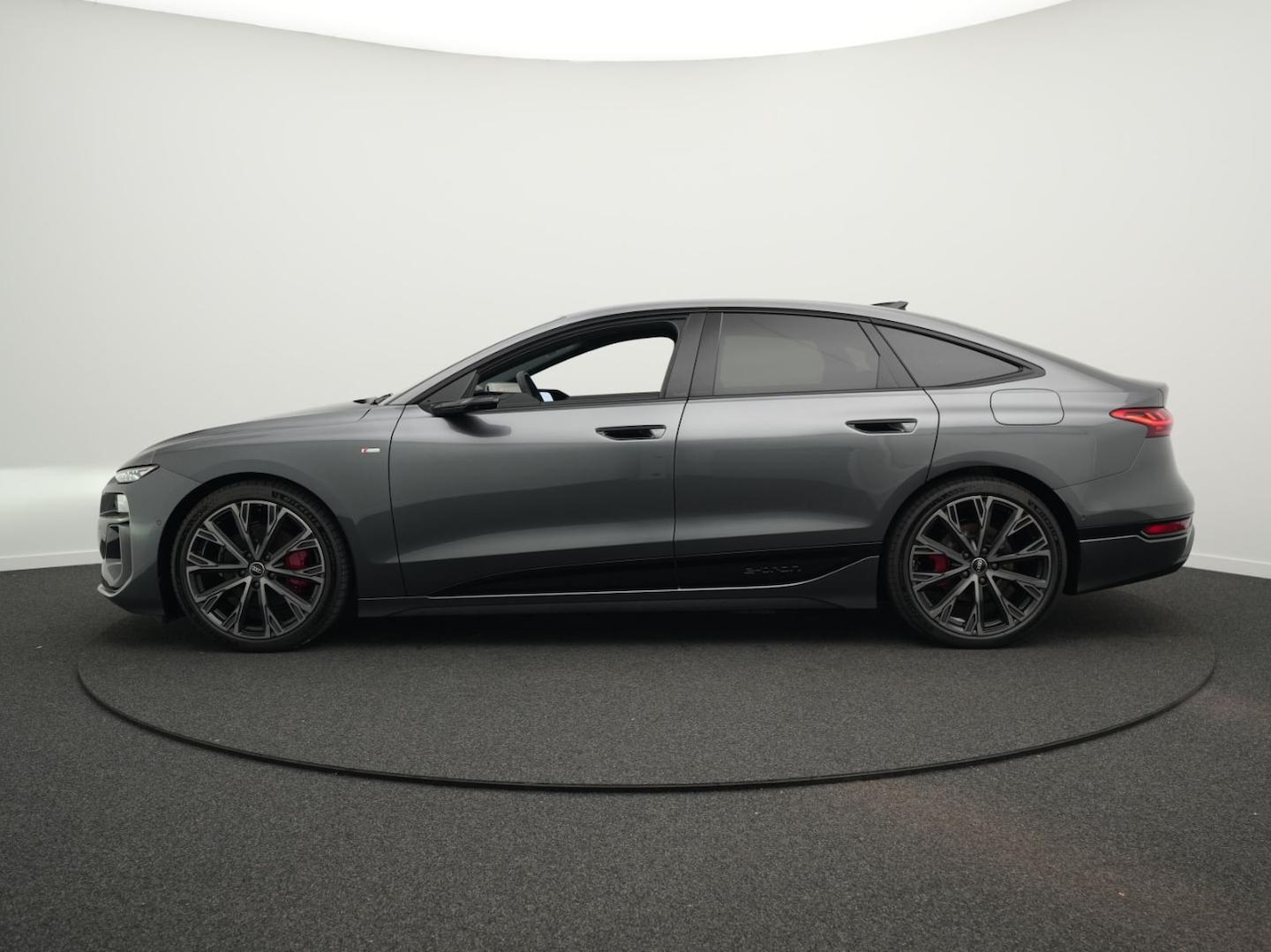 Bild über Audi A6 Sportback e-tron e-tron - für weitere Informationen kontaktieren Sie den Audi Partner