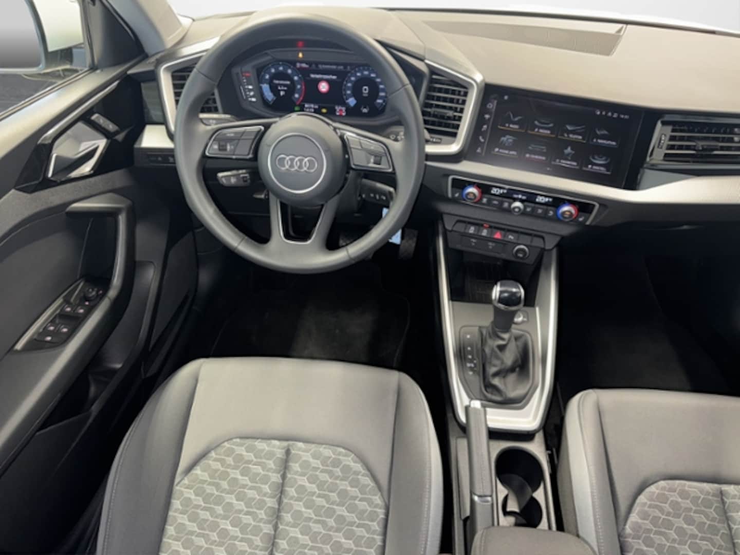 Bild über Audi A1 Sportback S line 25 TFSI S tronic - für weitere Informationen kontaktieren Sie den Audi Partner