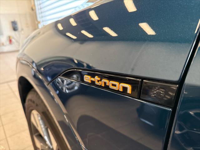 2022 AUDI E-TRON - Image 8