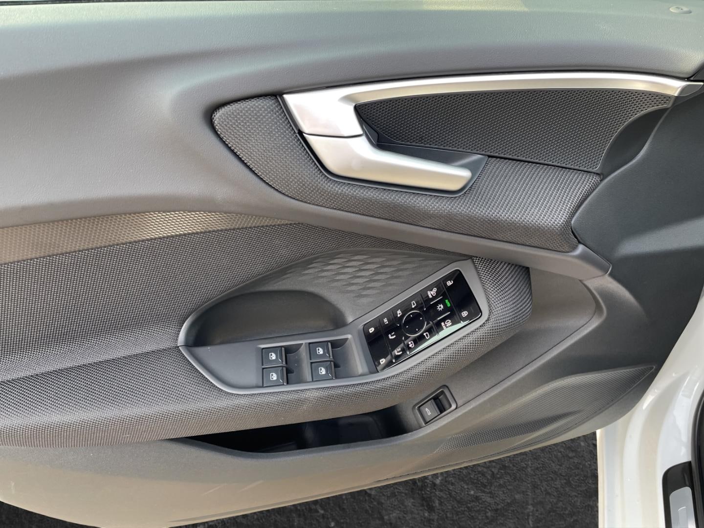 Bild über Audi A5 Avant TDI 150 kW S tronic - für weitere Informationen kontaktieren Sie den Audi Partner