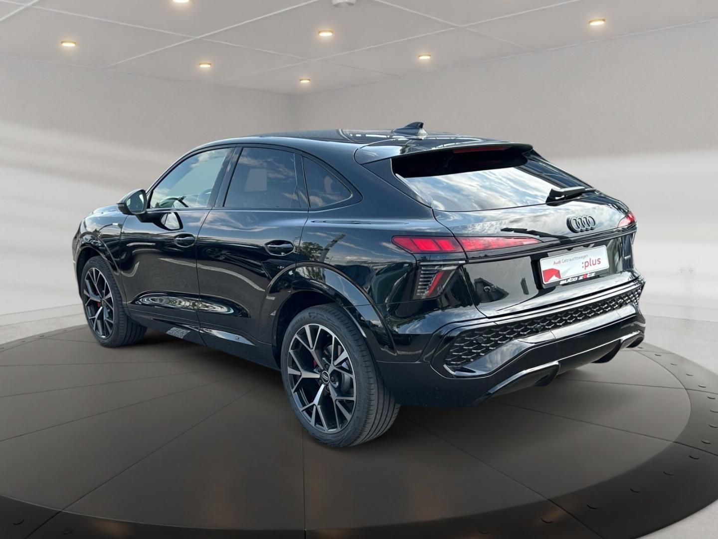 Bild über Audi Q3 Sportback TFSI quattro 150 kW S tronic - für weitere Informationen kontaktieren Sie den Audi Partner