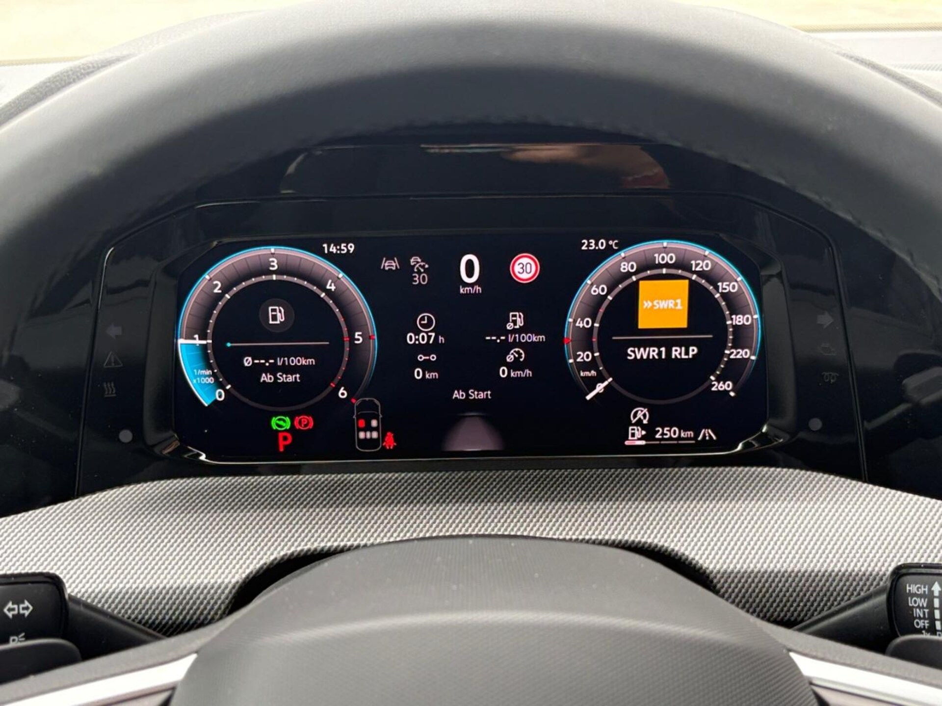 Volkswagen Golf R-Line