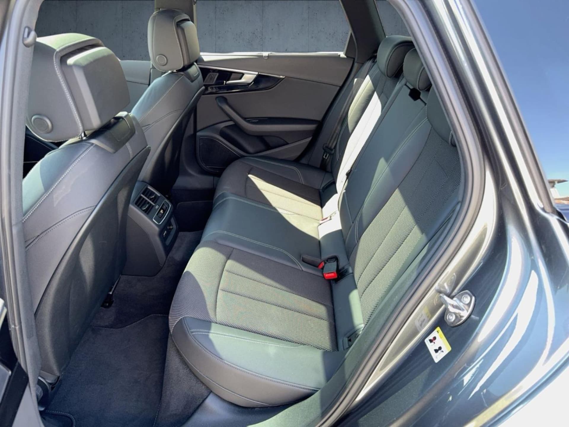 Audi A4 Avant S line