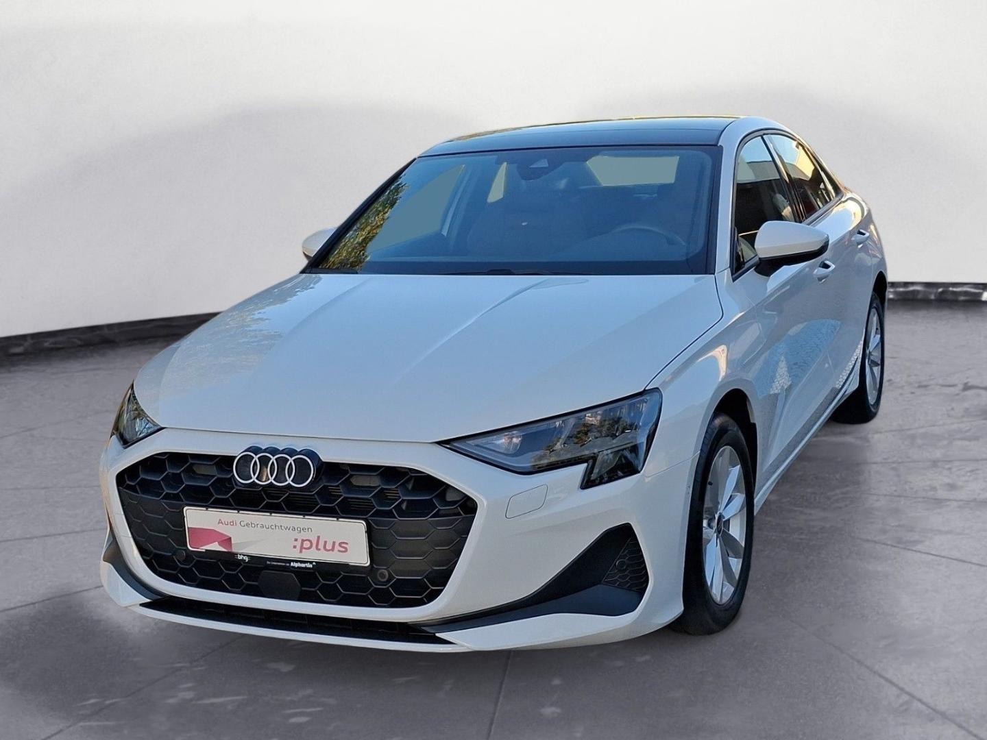 Bild über Audi A3 Limousine 35 TFSI S tronic - für weitere Informationen kontaktieren Sie den Audi Partner