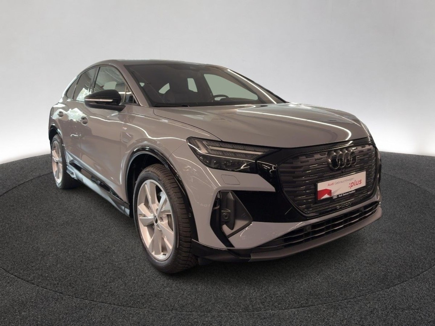 Bild über Audi Q4 Sportback e-tron 45 e-tron quattro - für weitere Informationen kontaktieren Sie den Audi Partner