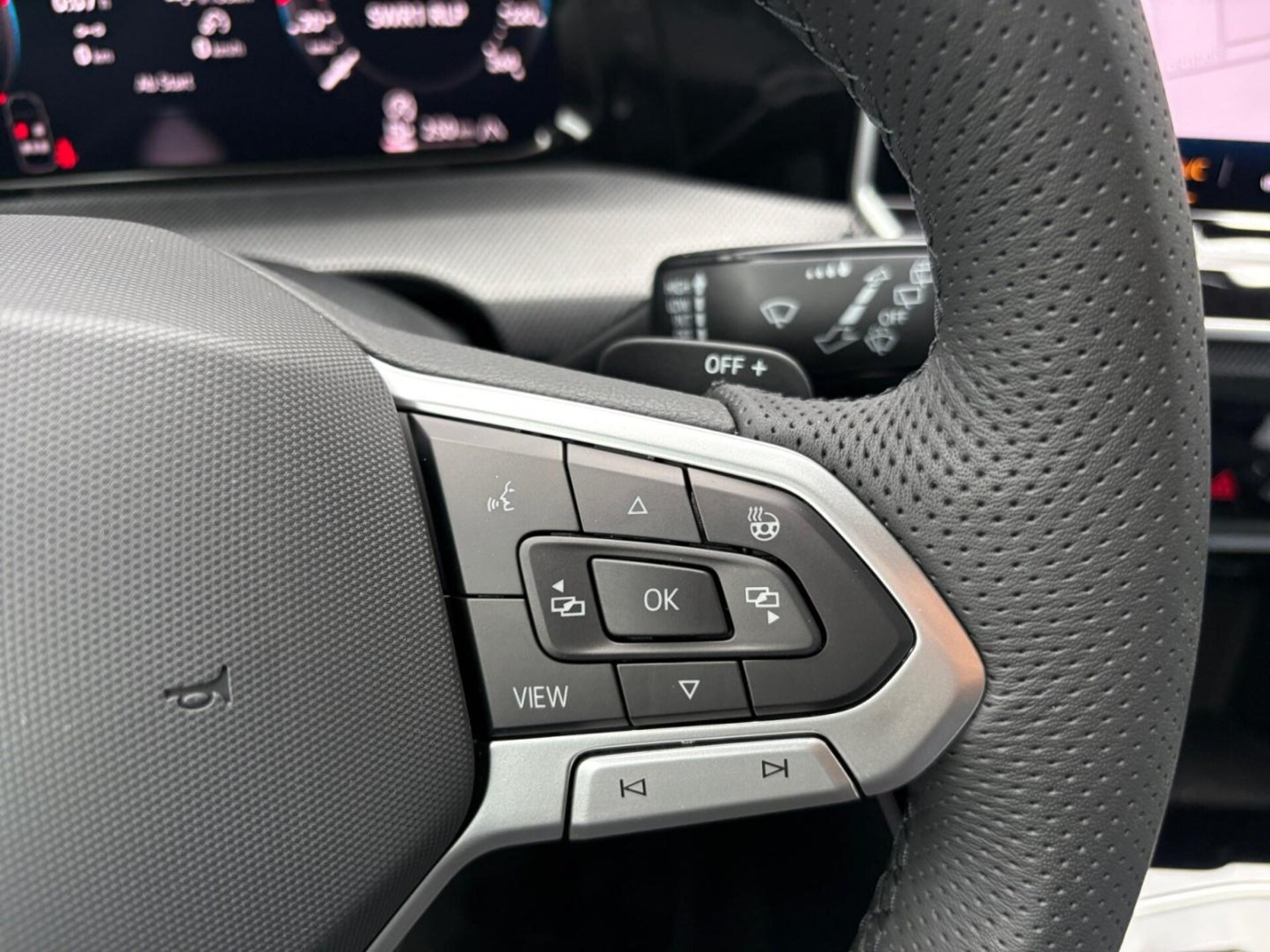 Volkswagen Golf R-Line