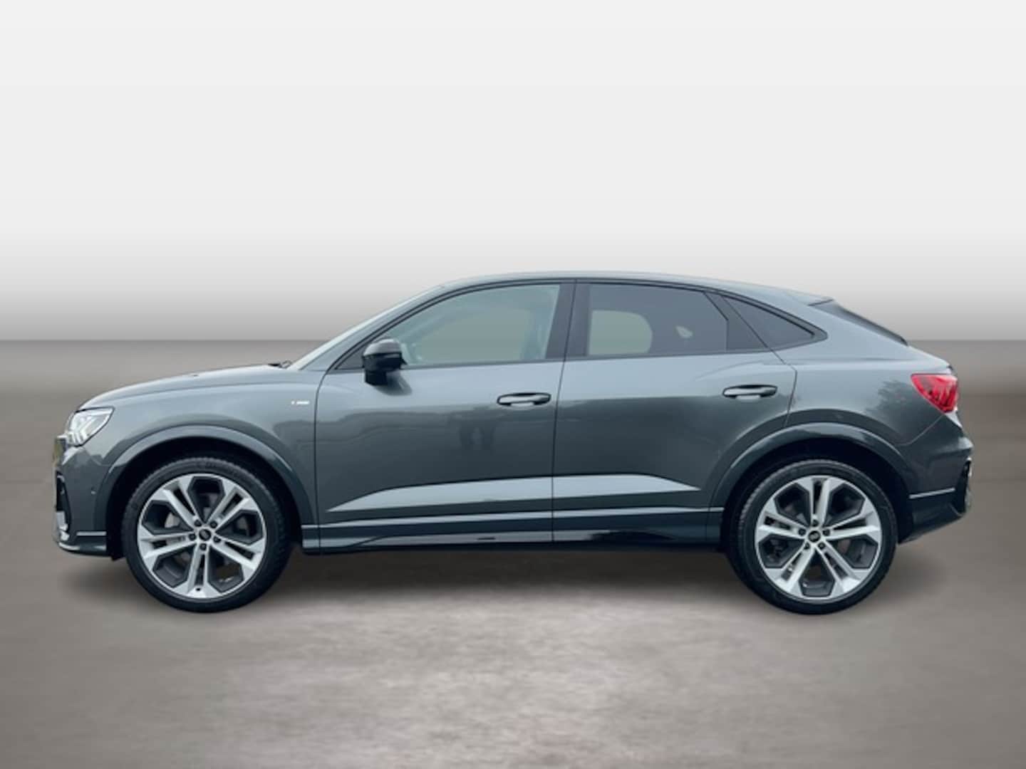 Bild über Audi Q3 Sportback TFSI quattro 180 kW S tronic - für weitere Informationen kontaktieren Sie den Audi Partner