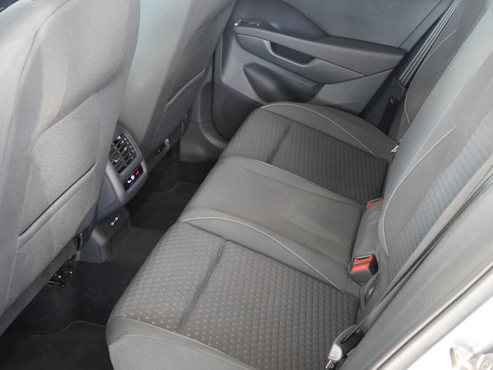 Volkswagen T-Roc – Bild 11