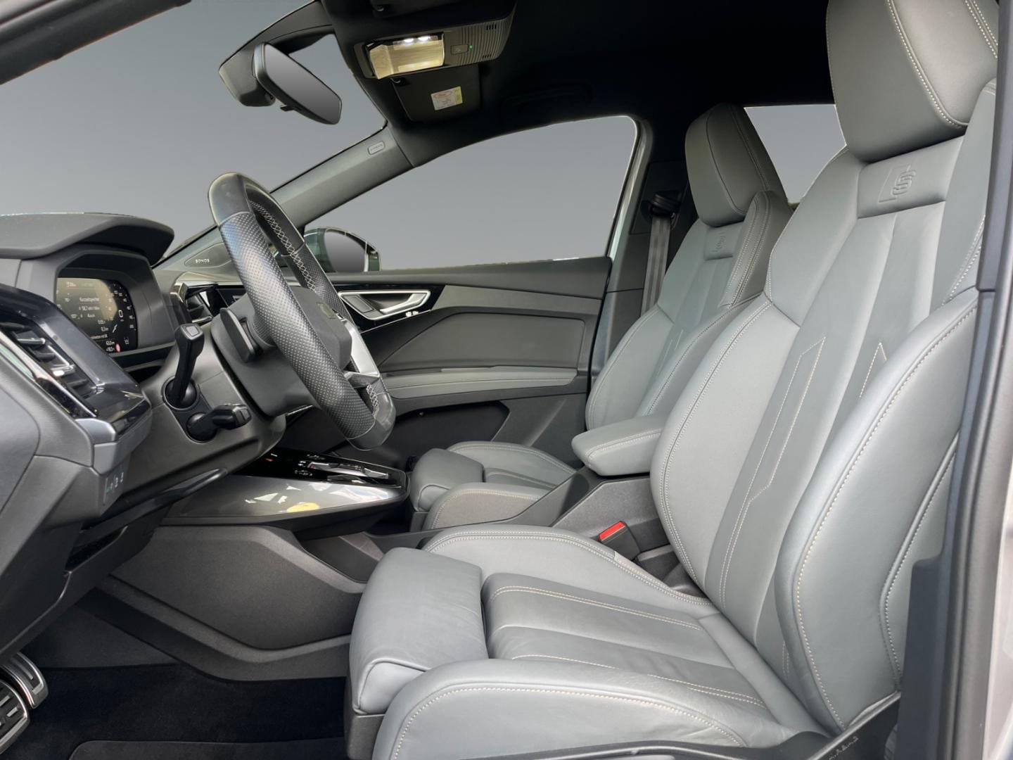 Bild über Audi Q4 e-tron 40 e-tron - für weitere Informationen kontaktieren Sie den Audi Partner