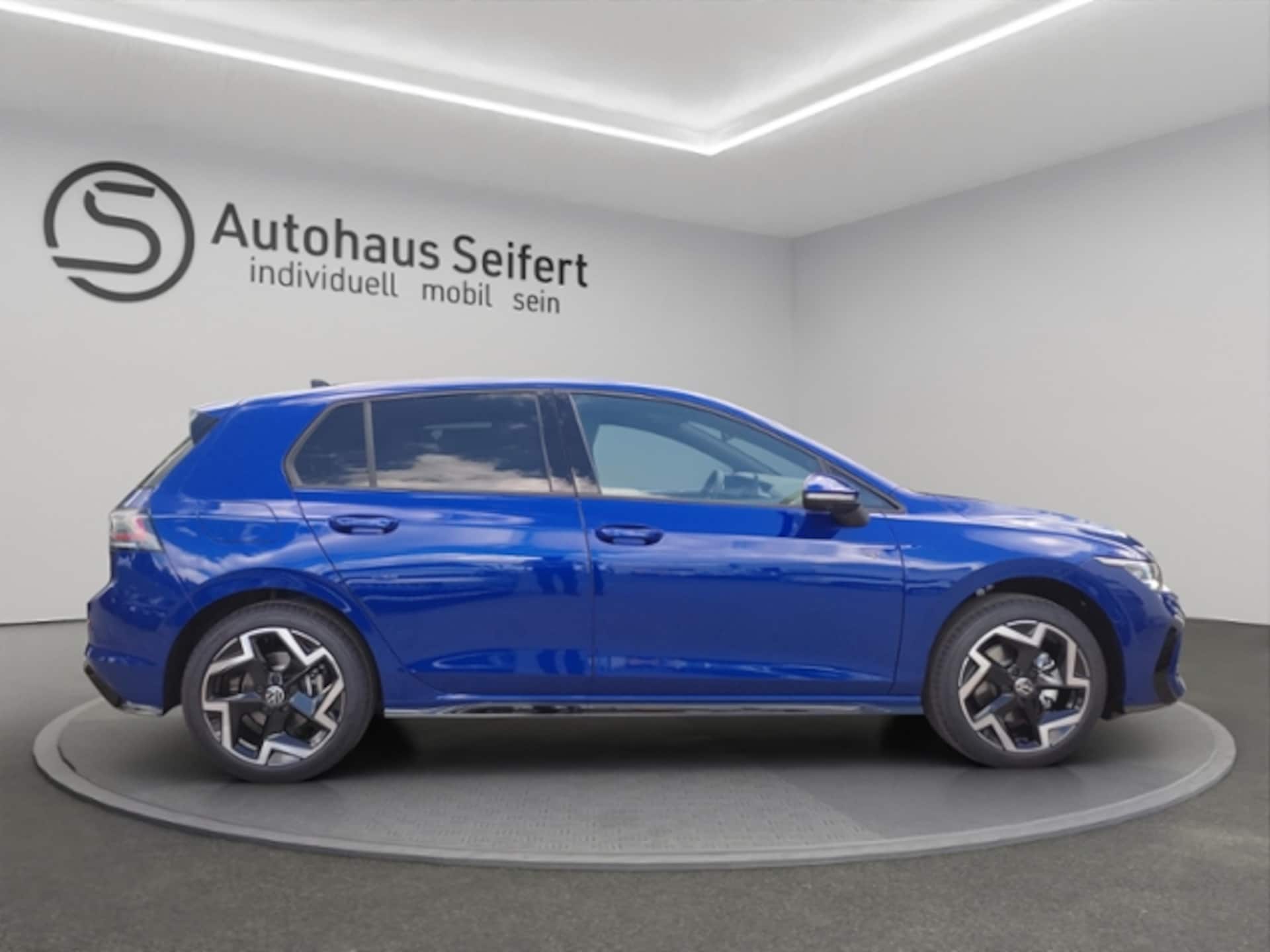 Volkswagen Golf R-Line