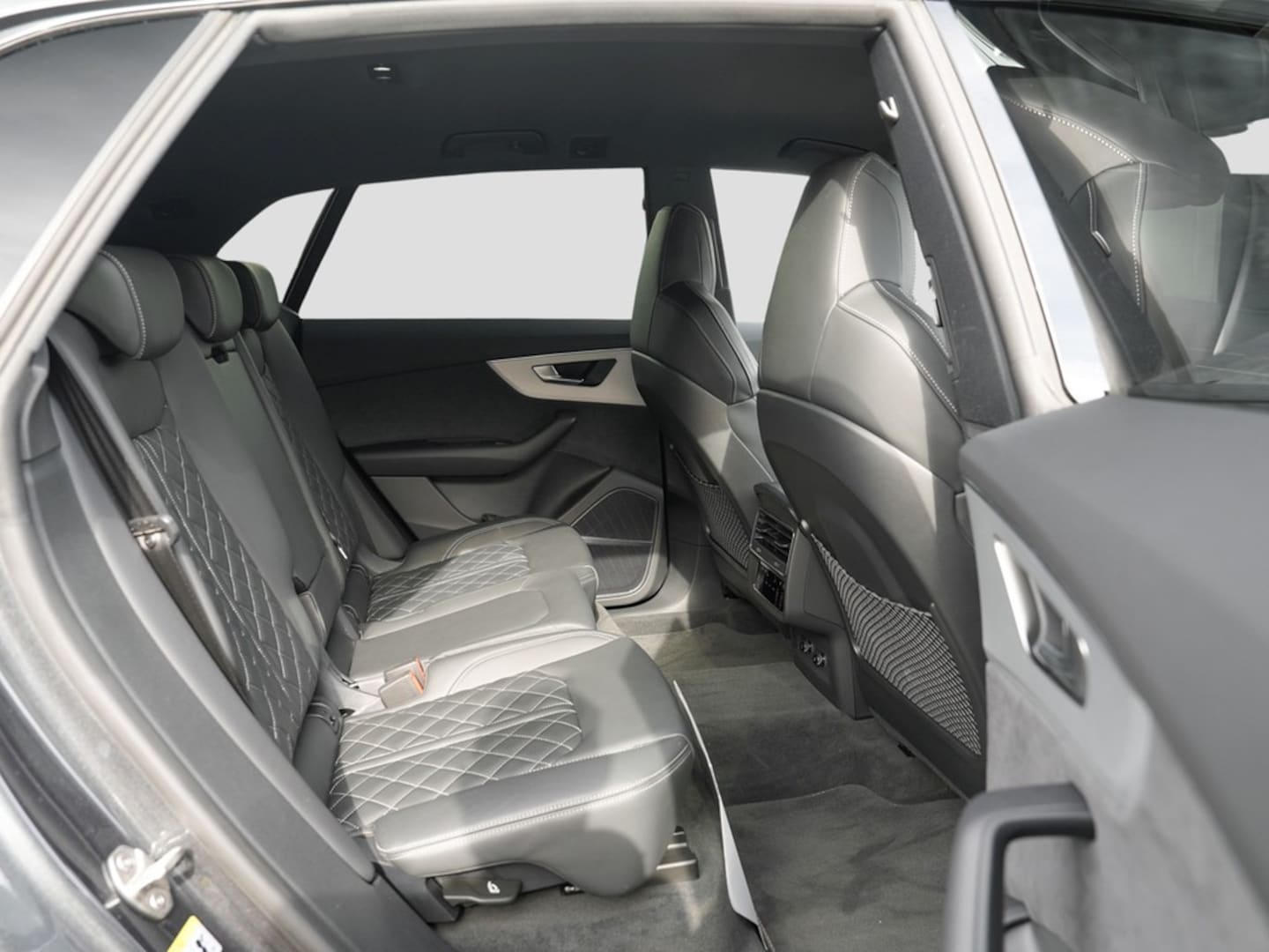 Bild über Audi Q8 SUV 50 TDI quattro tiptronic - für weitere Informationen kontaktieren Sie den Audi Partner