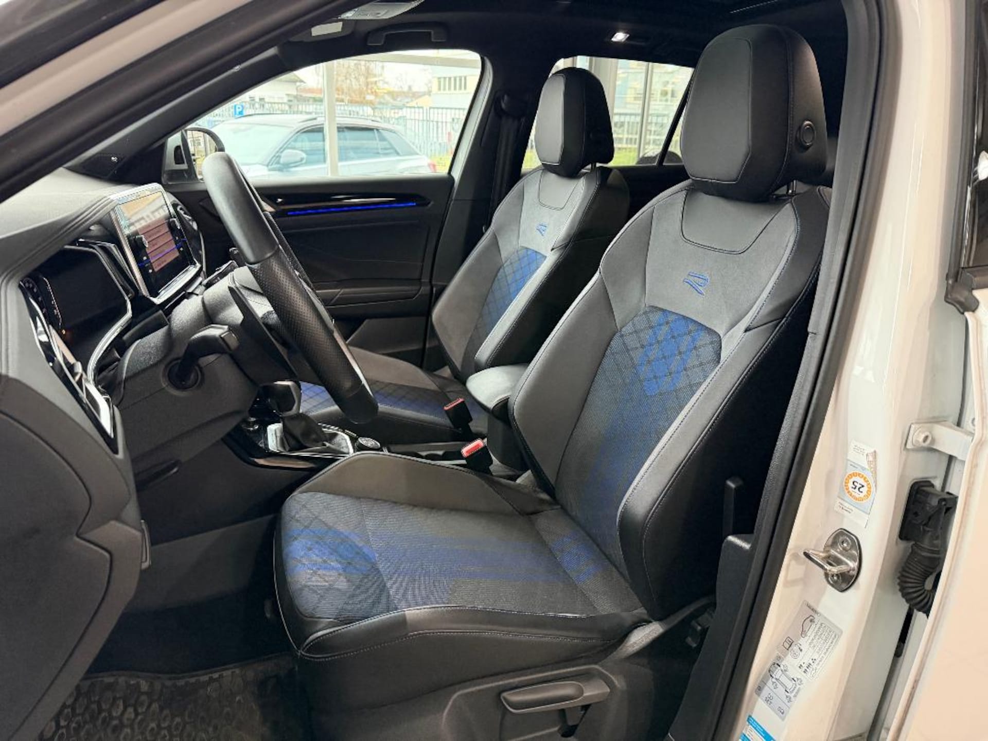 Volkswagen T-Roc R
