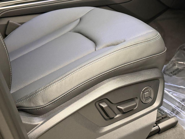 2026 Audi Q7 Premium Plus - Photo 9