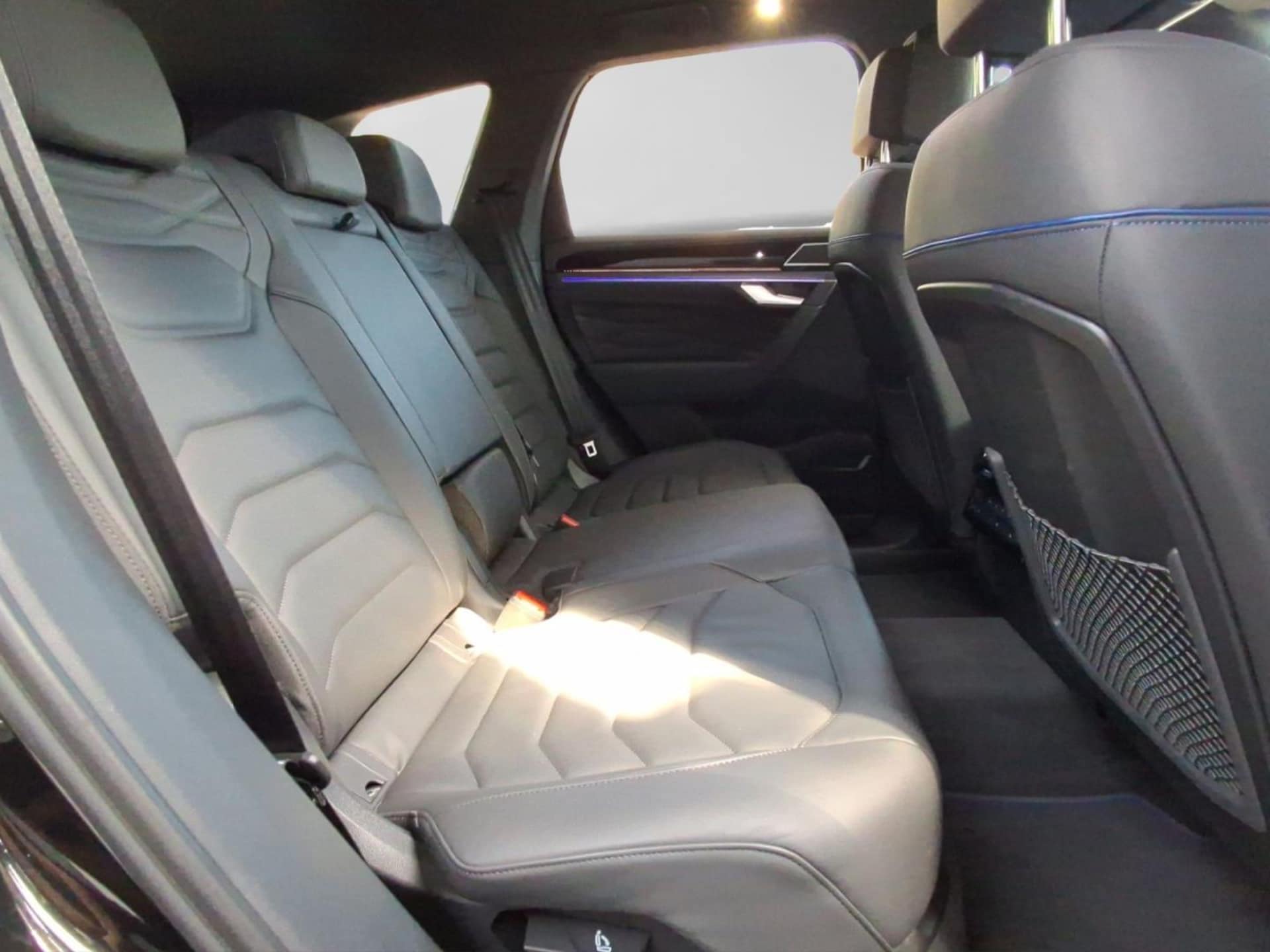 Volkswagen Touareg R