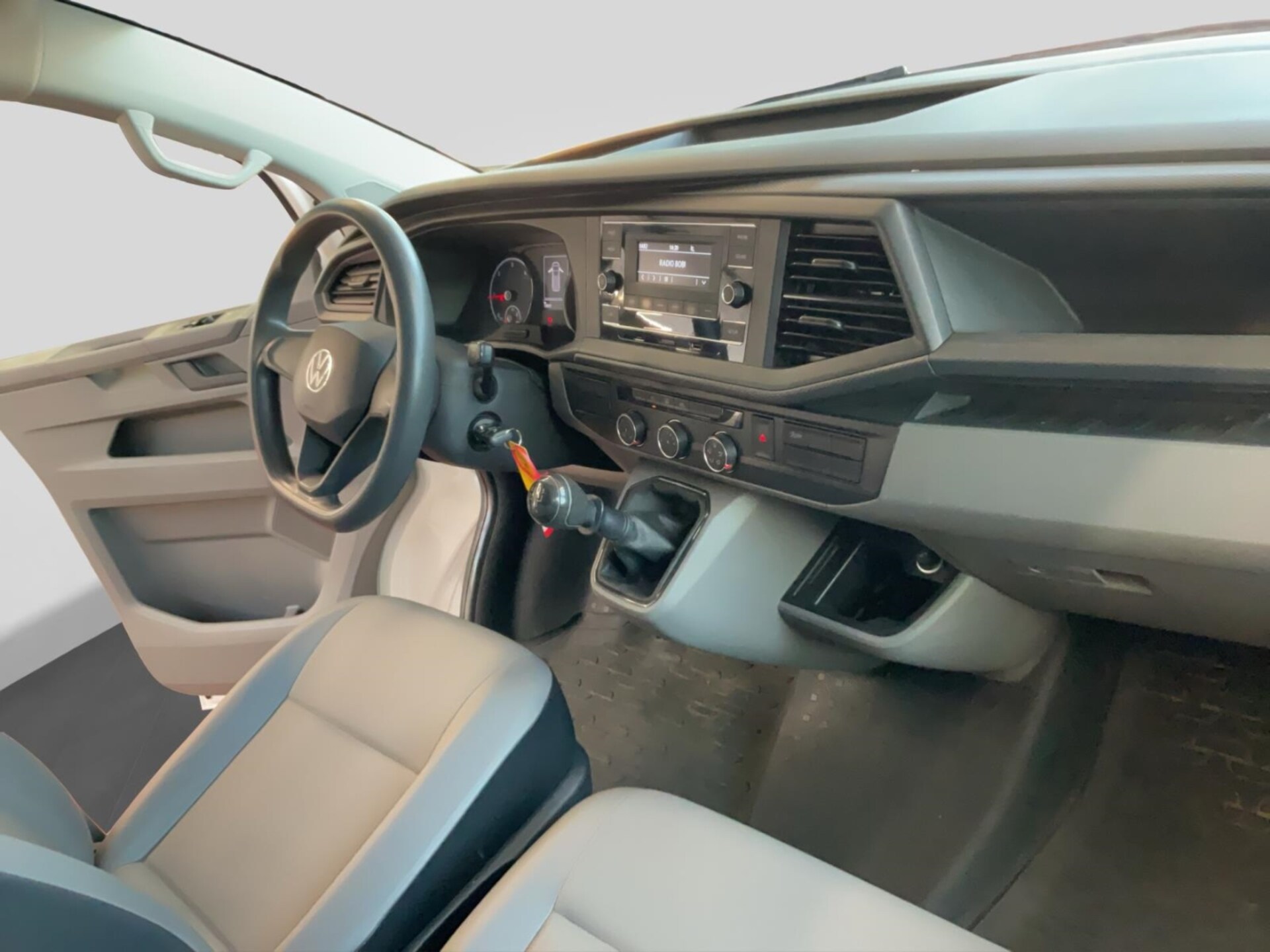 Volkswagen T6.1 Transporter Kasten langer Radstand
