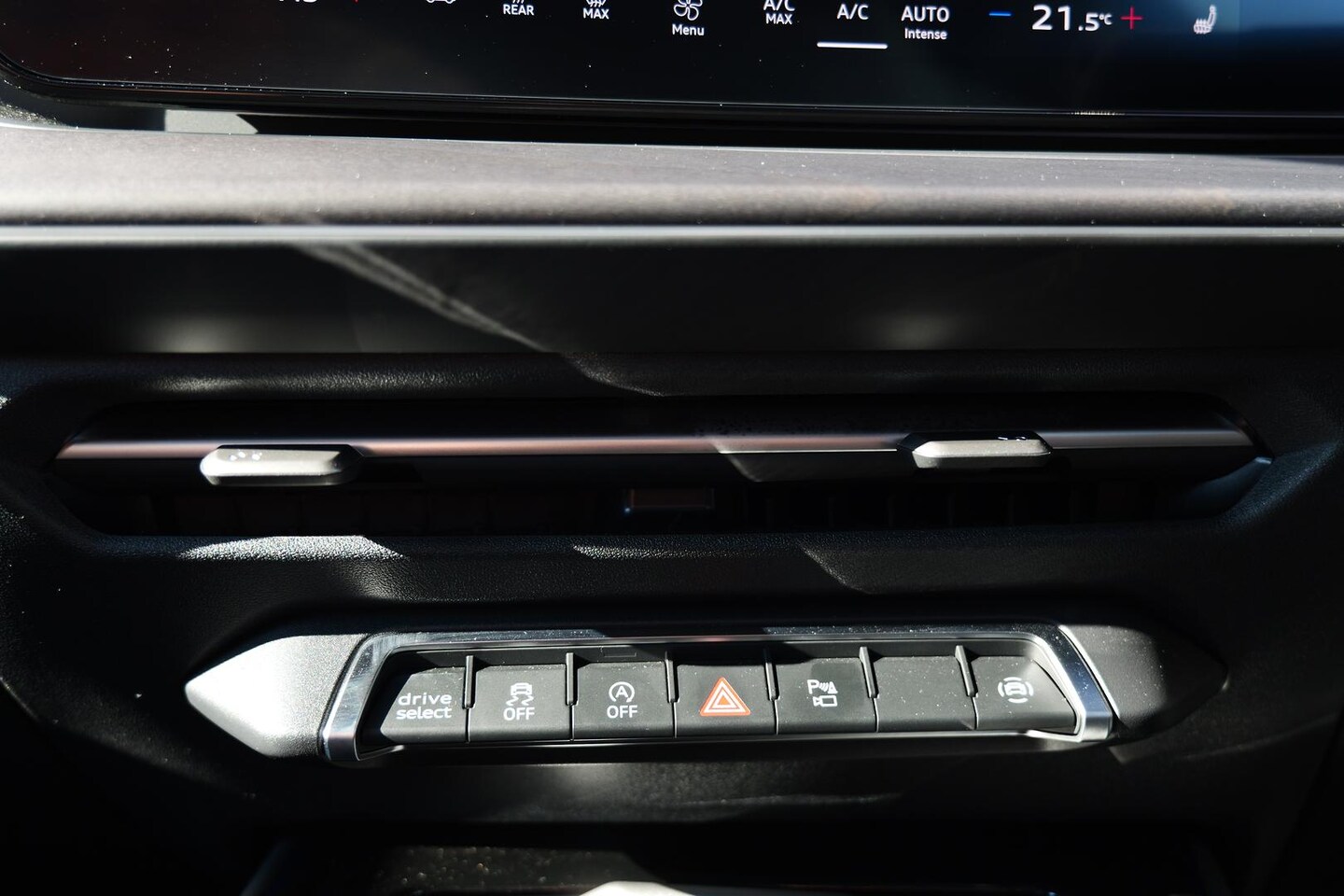 Image about Audi Q3 Sportback TFSI quattro 195 kW