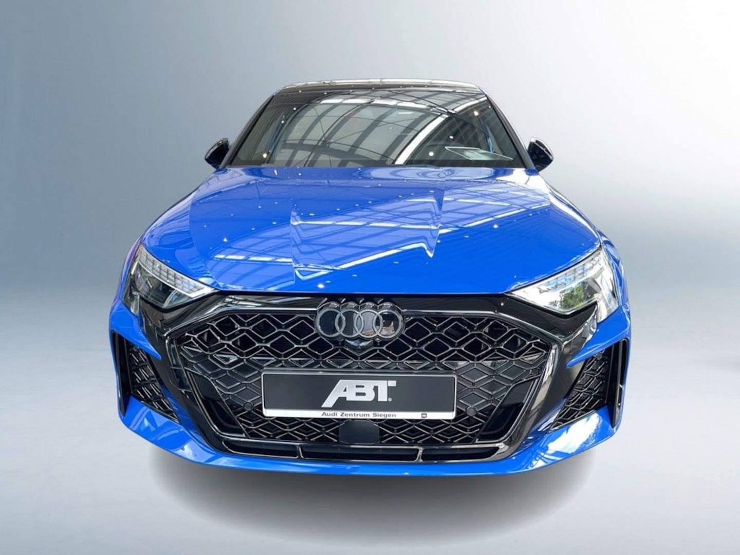 Bild über Audi RS 3 Sportback TFSI quattro S tronic - für weitere Informationen kontaktieren Sie den Audi Partner