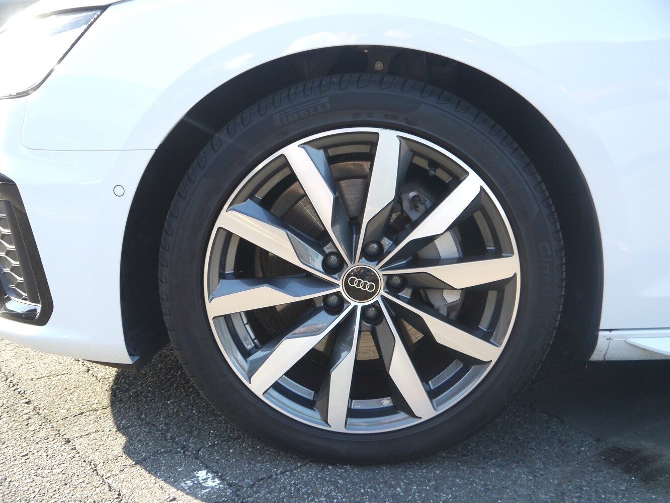 Image about Audi A4 Avant 40 TDI quattro S line 150(204) kW(PS) S tronic