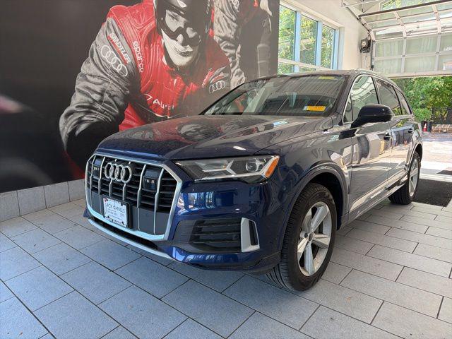 2023 Audi Q7 45 Premium quattro Tiptronic's photo