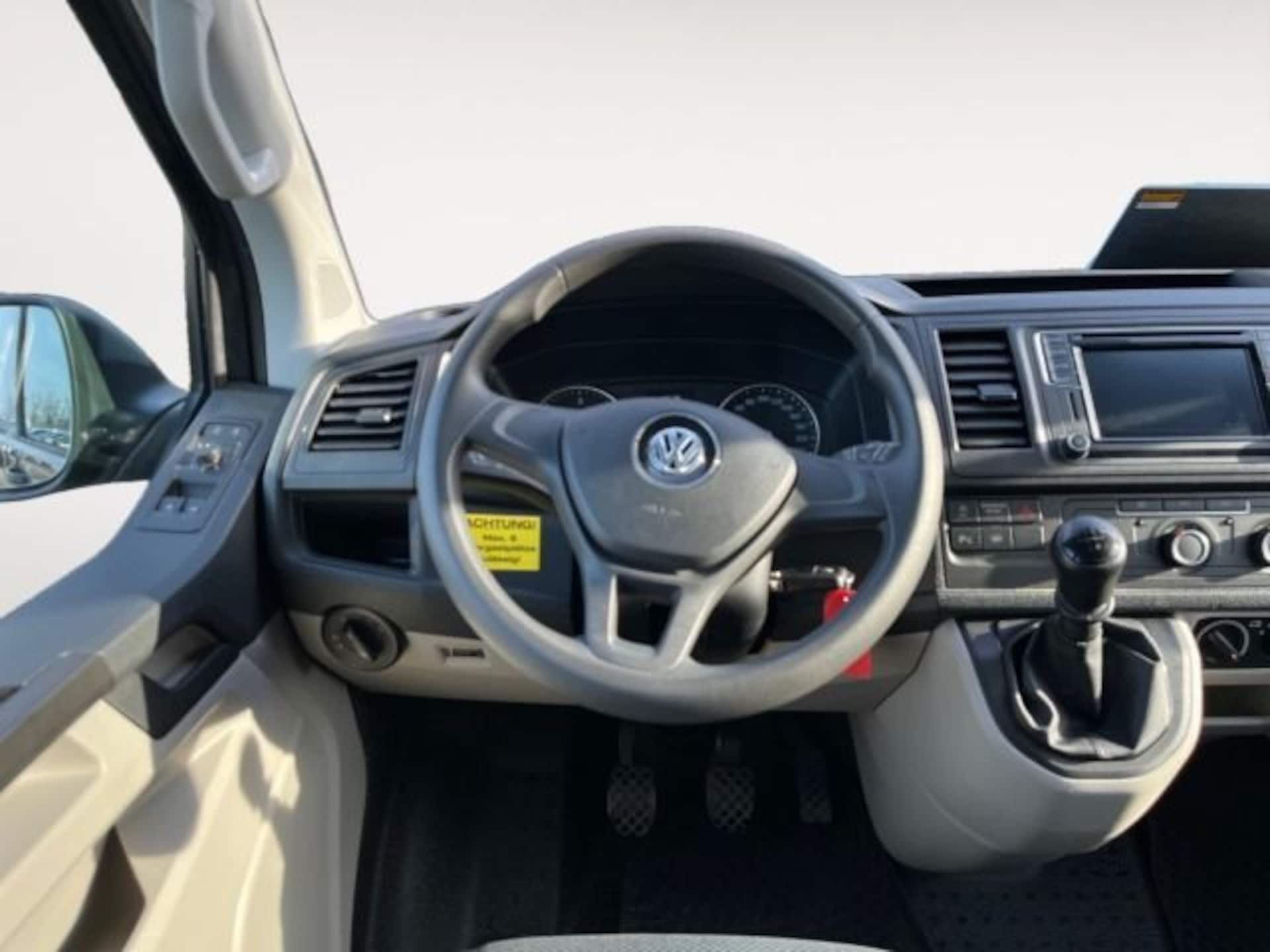 Volkswagen T6 Transporter Kombi langer Radstand