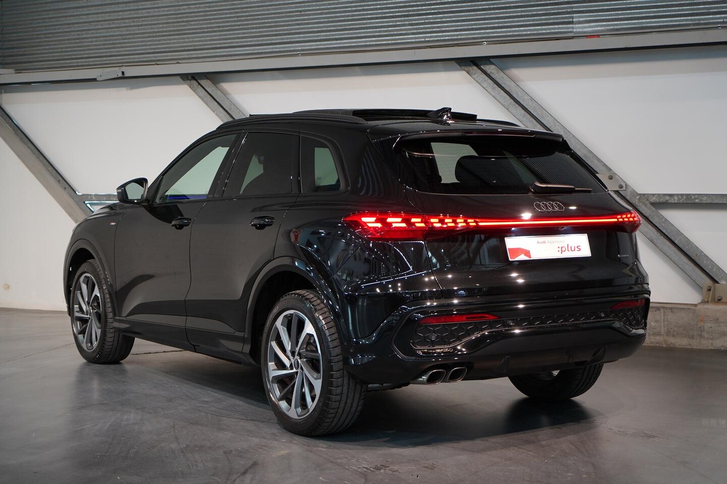 Image about Audi Q5 SUV TDI quattro 150 kW sport