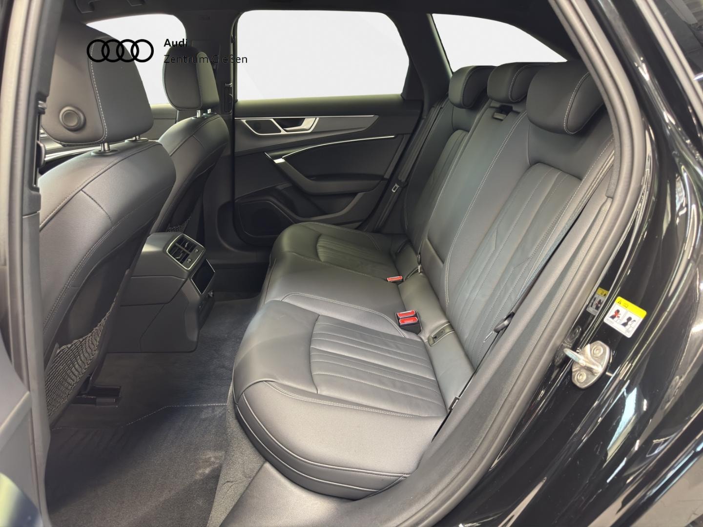 Bild über Audi A6 Avant S line 40 TDI S tronic - für weitere Informationen kontaktieren Sie den Audi Partner