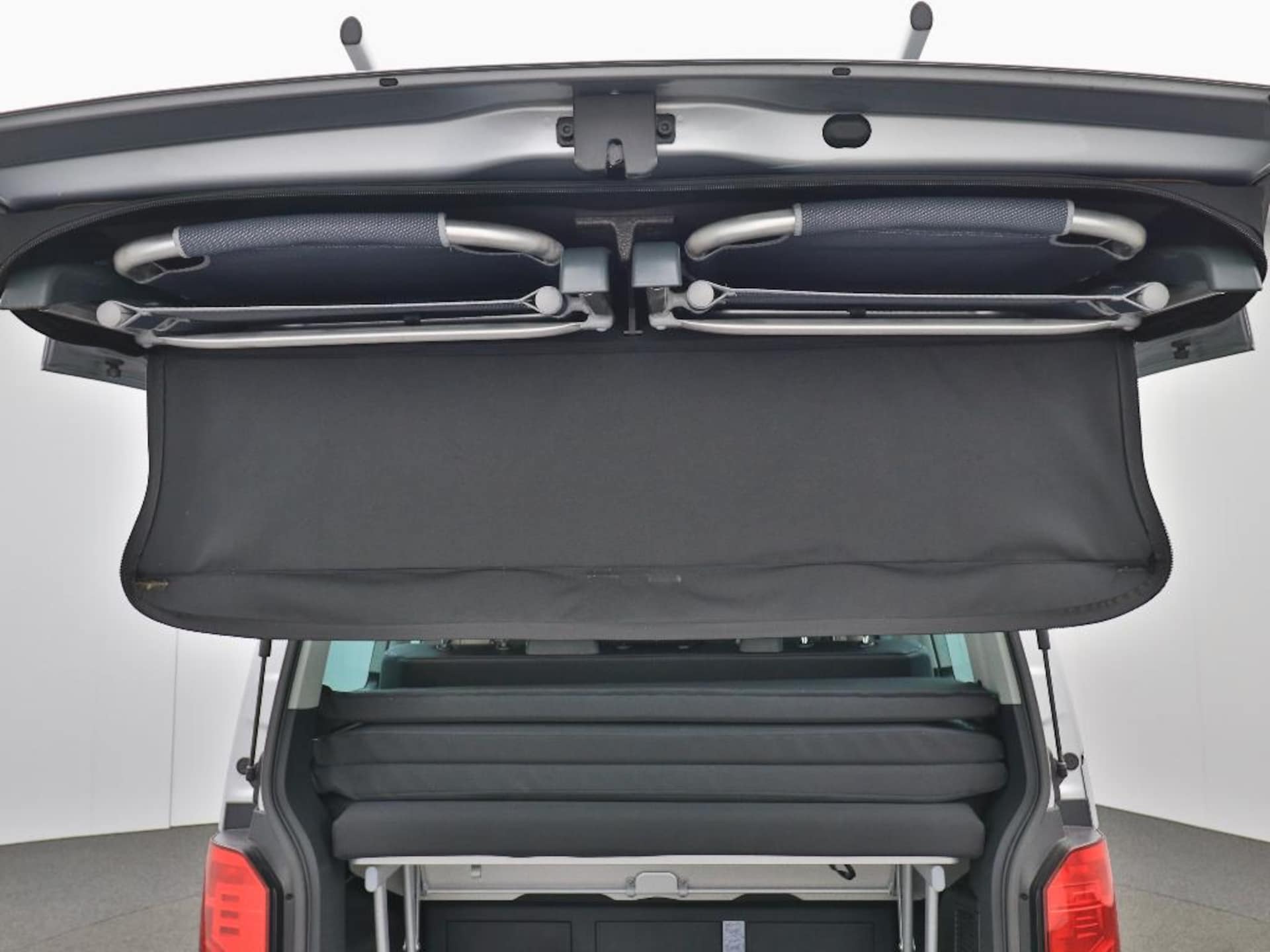 Volkswagen T6.1 California Beach
