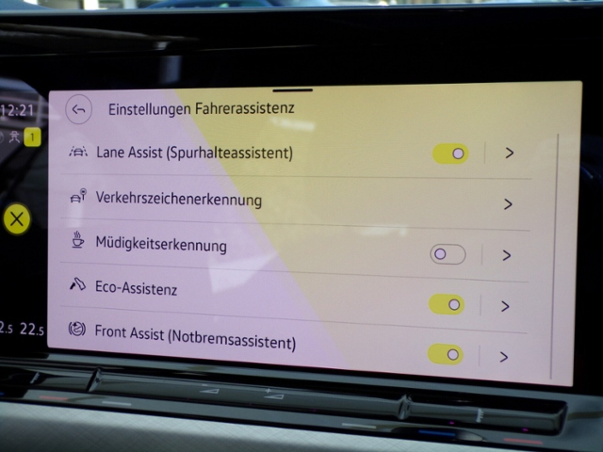 Volkswagen Golf Life