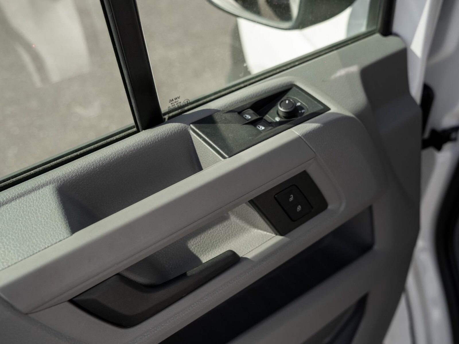 Volkswagen Crafter Kasten mittlerer Radstand – Bild 23