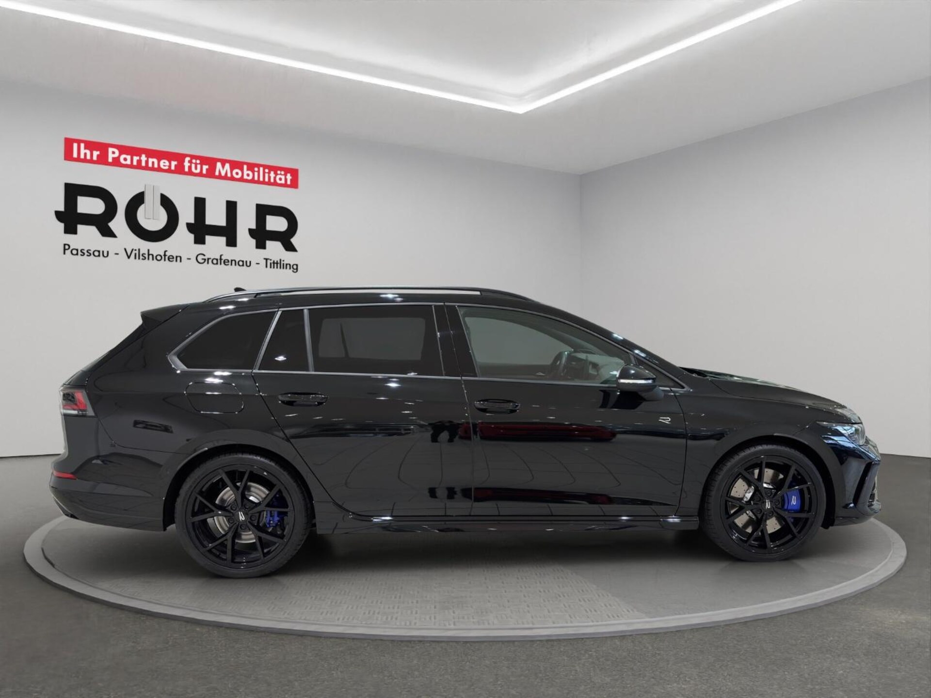 Volkswagen Golf Variant R
