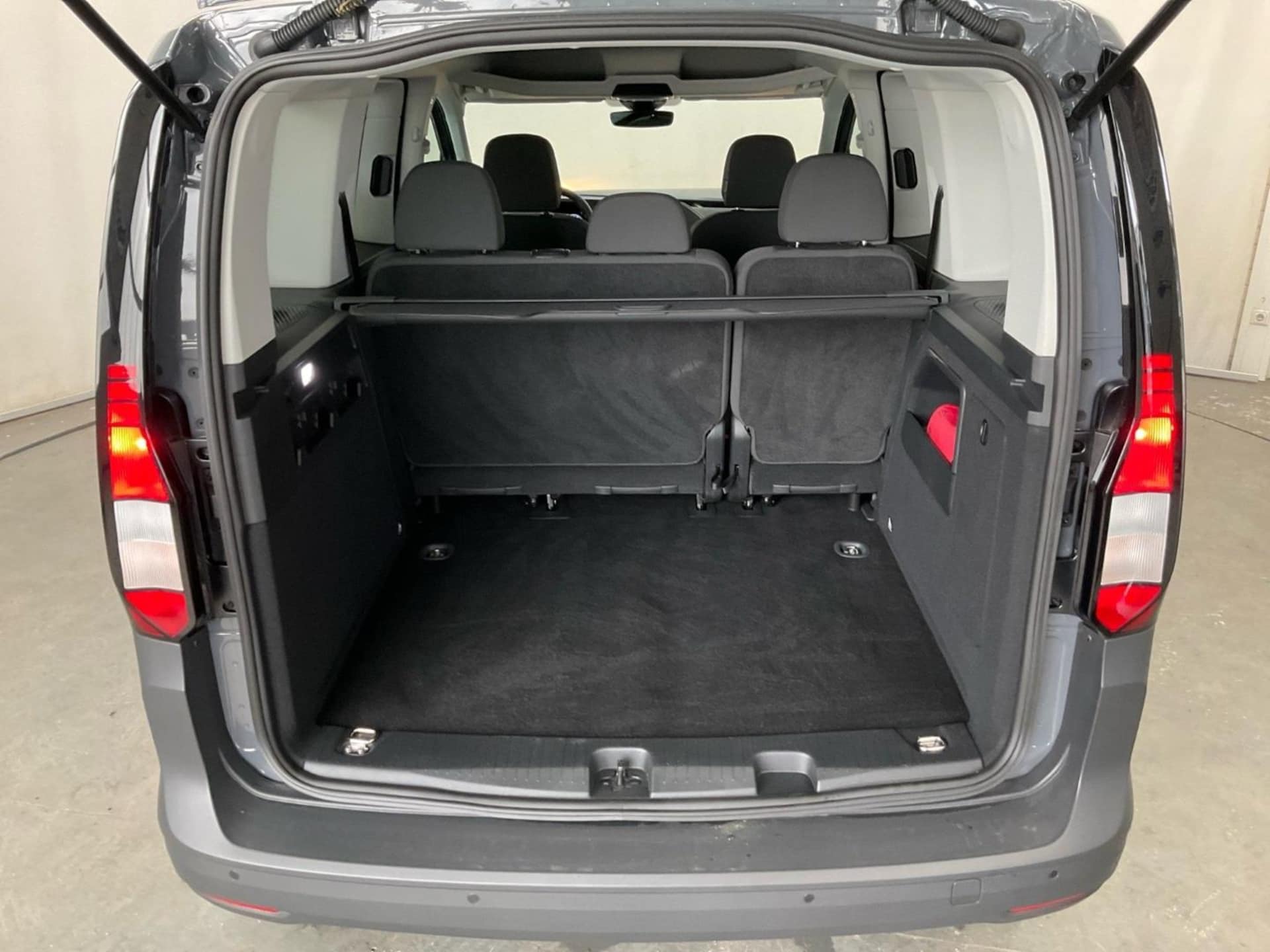 Volkswagen Caddy Basis-Modell