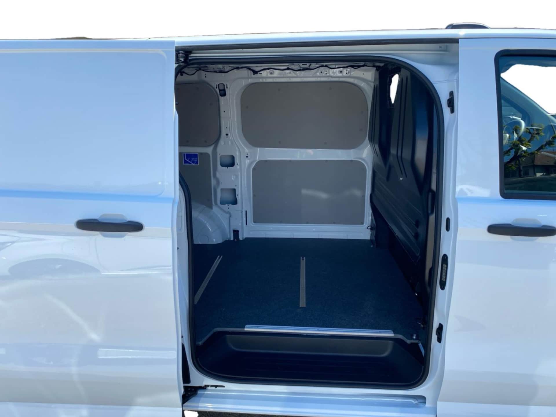 Volkswagen Transporter Kasten kurzer Radstand