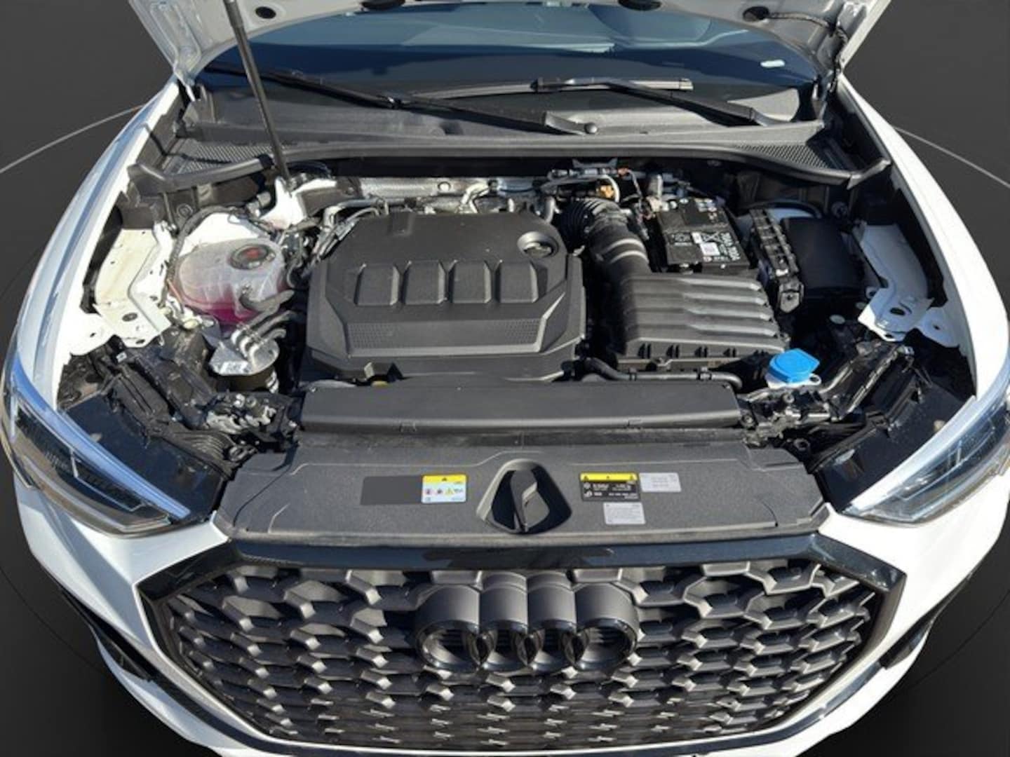 Bild über Audi Q3 Sportback TDI 110 kW S tronic - für weitere Informationen kontaktieren Sie den Audi Partner