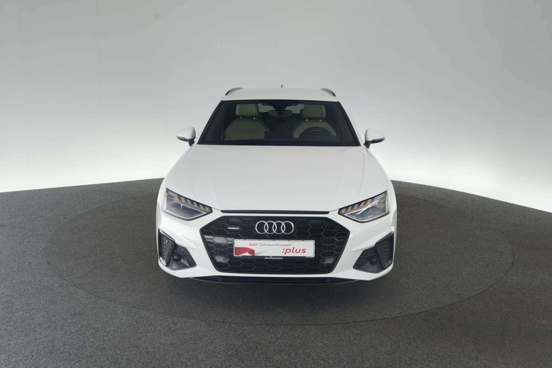 Audi A4 Avant S line