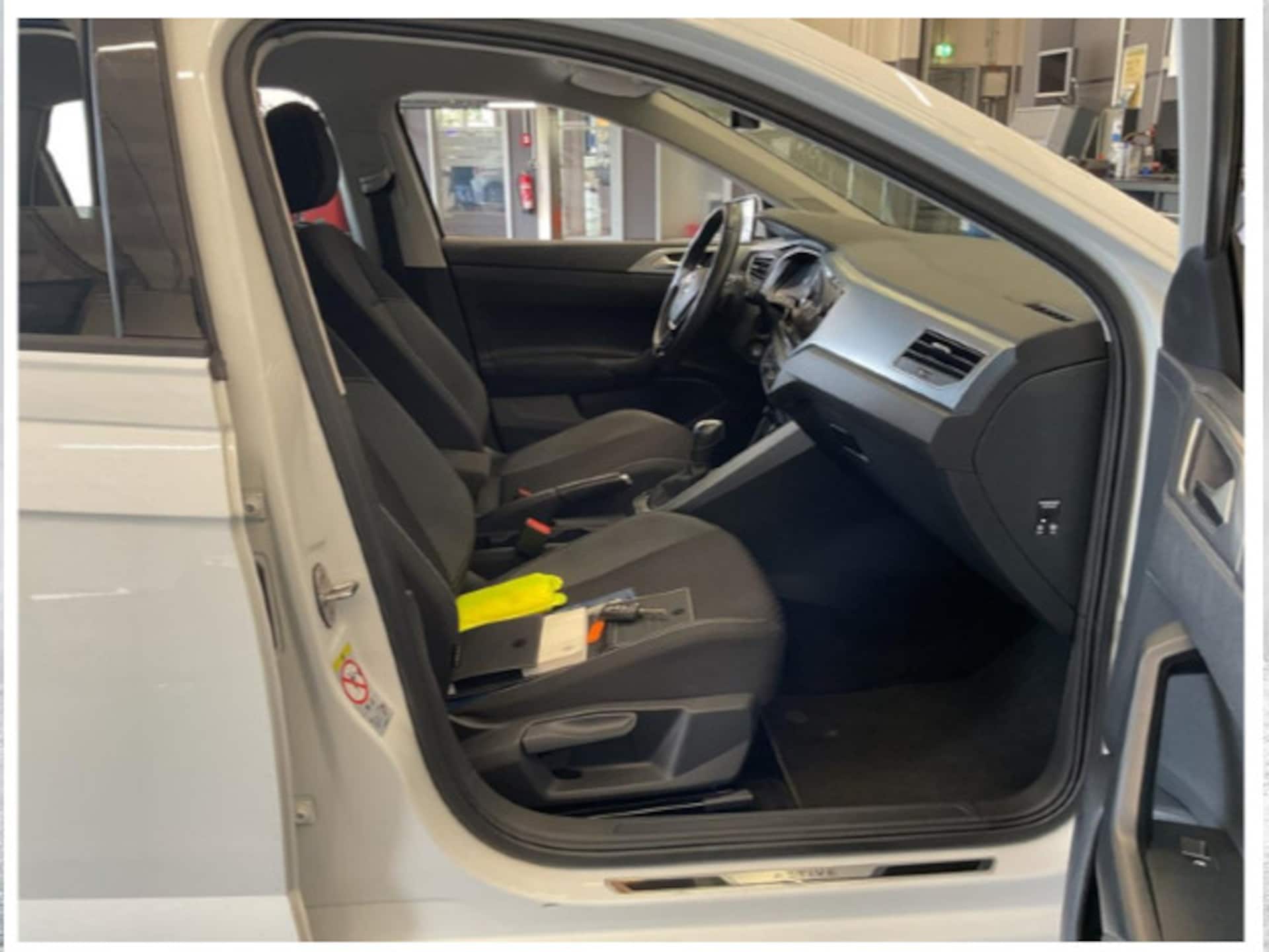 Volkswagen Polo Active