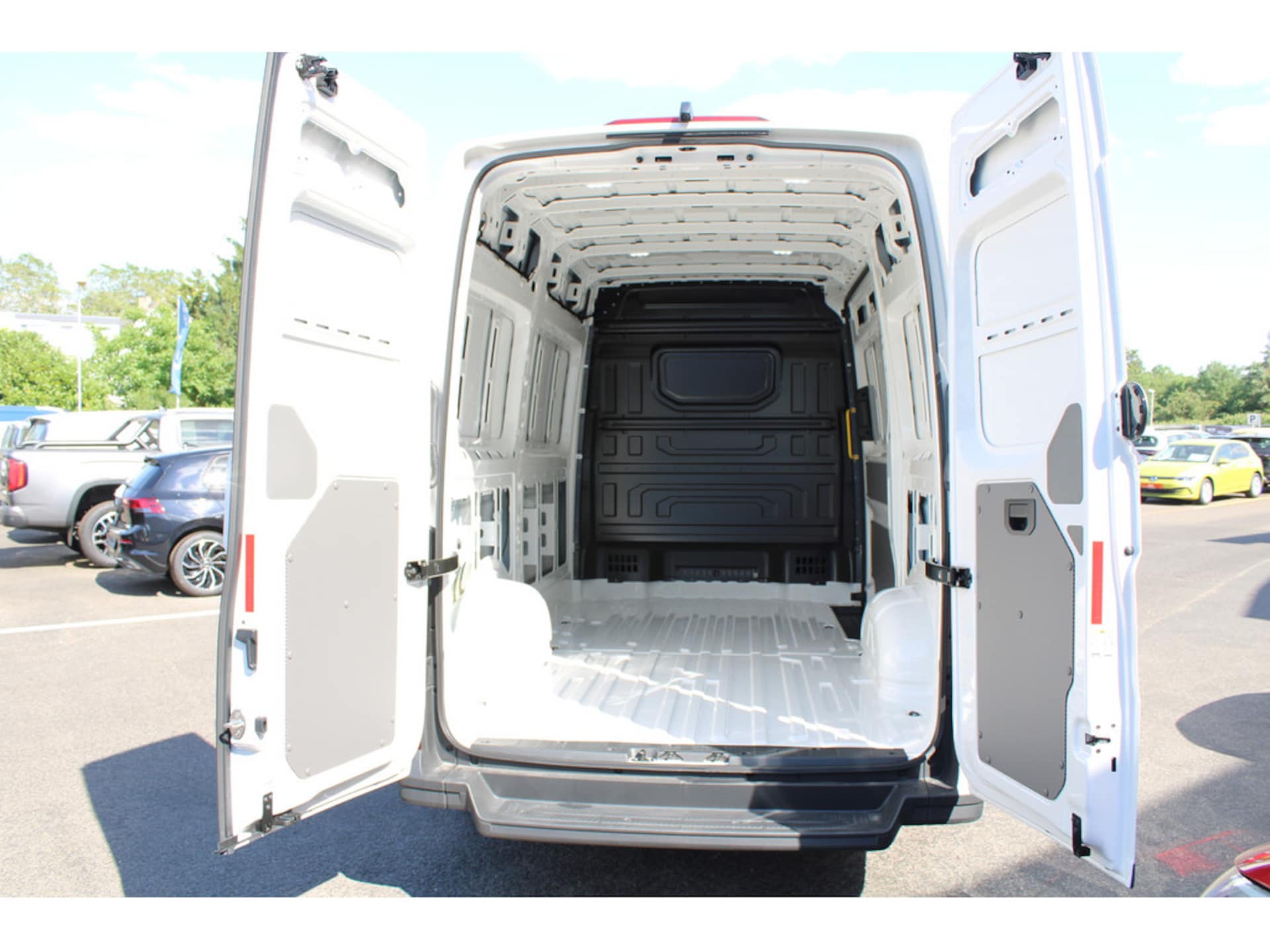 Volkswagen Crafter Kasten mittlerer Radstand