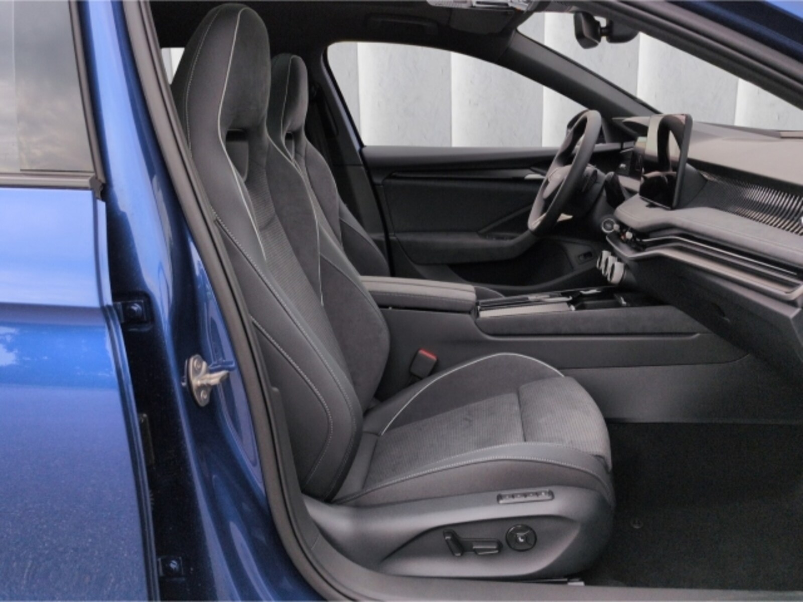 Škoda Superb Combi – Bild 8
