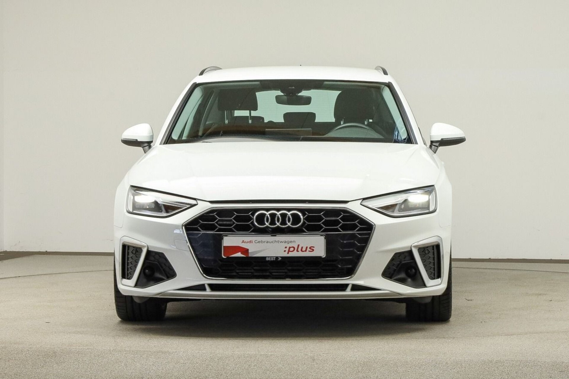 Audi A4 Avant S line