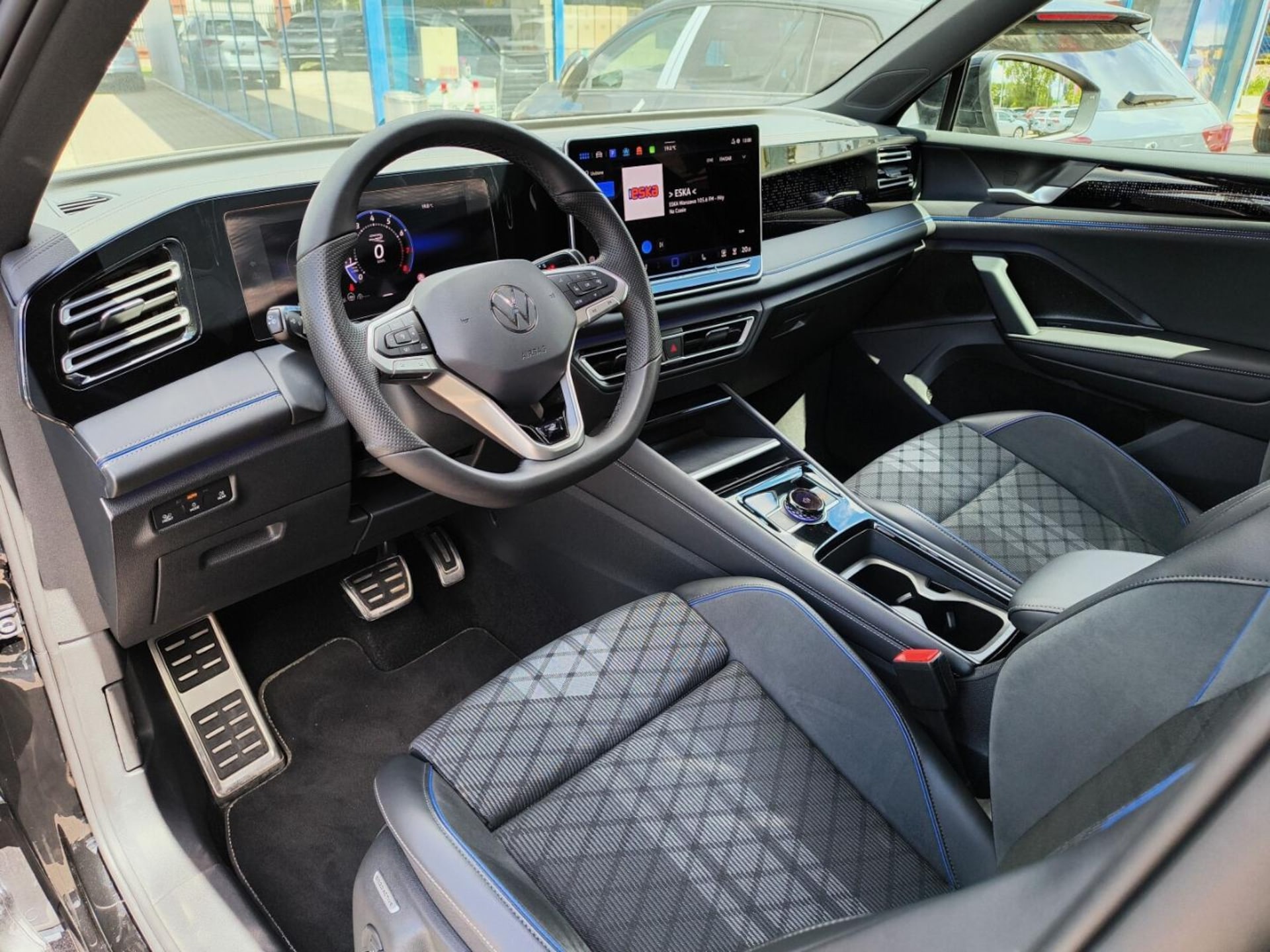 Volkswagen Tiguan R-Line Plus