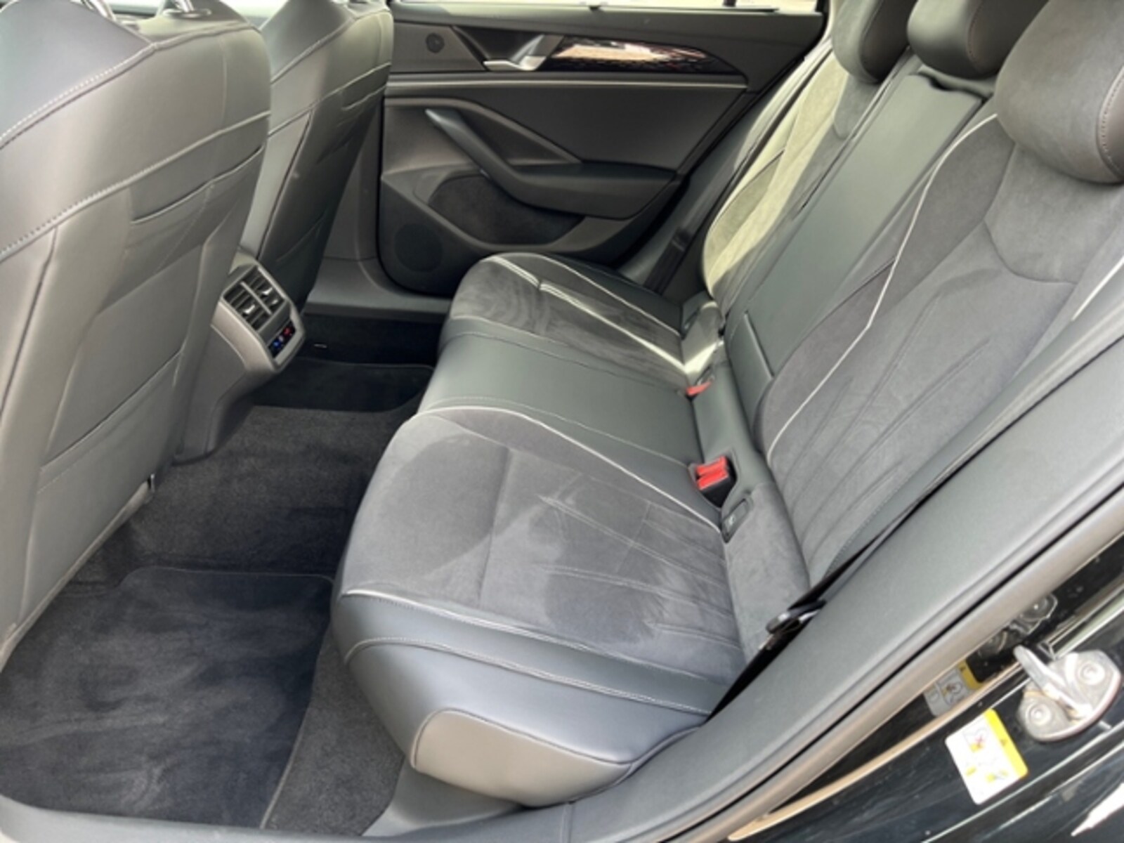 Volkswagen Passat – Bild 14