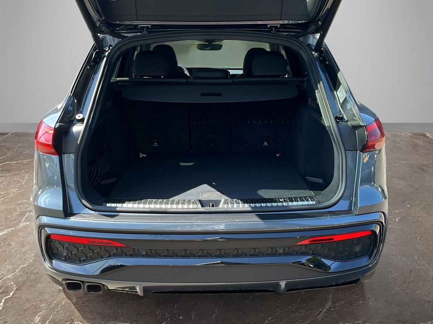 Bild über Audi Q5 SUV TDI quattro 150 kW S tronic - für weitere Informationen kontaktieren Sie den Audi Partner