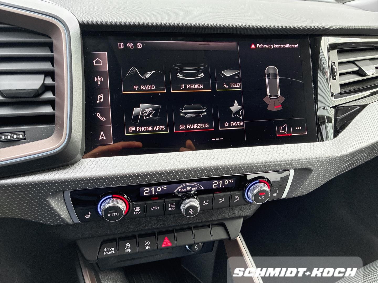 Bild über Audi A1 Sportback S line 40 TFSI S tronic - für weitere Informationen kontaktieren Sie den Audi Partner