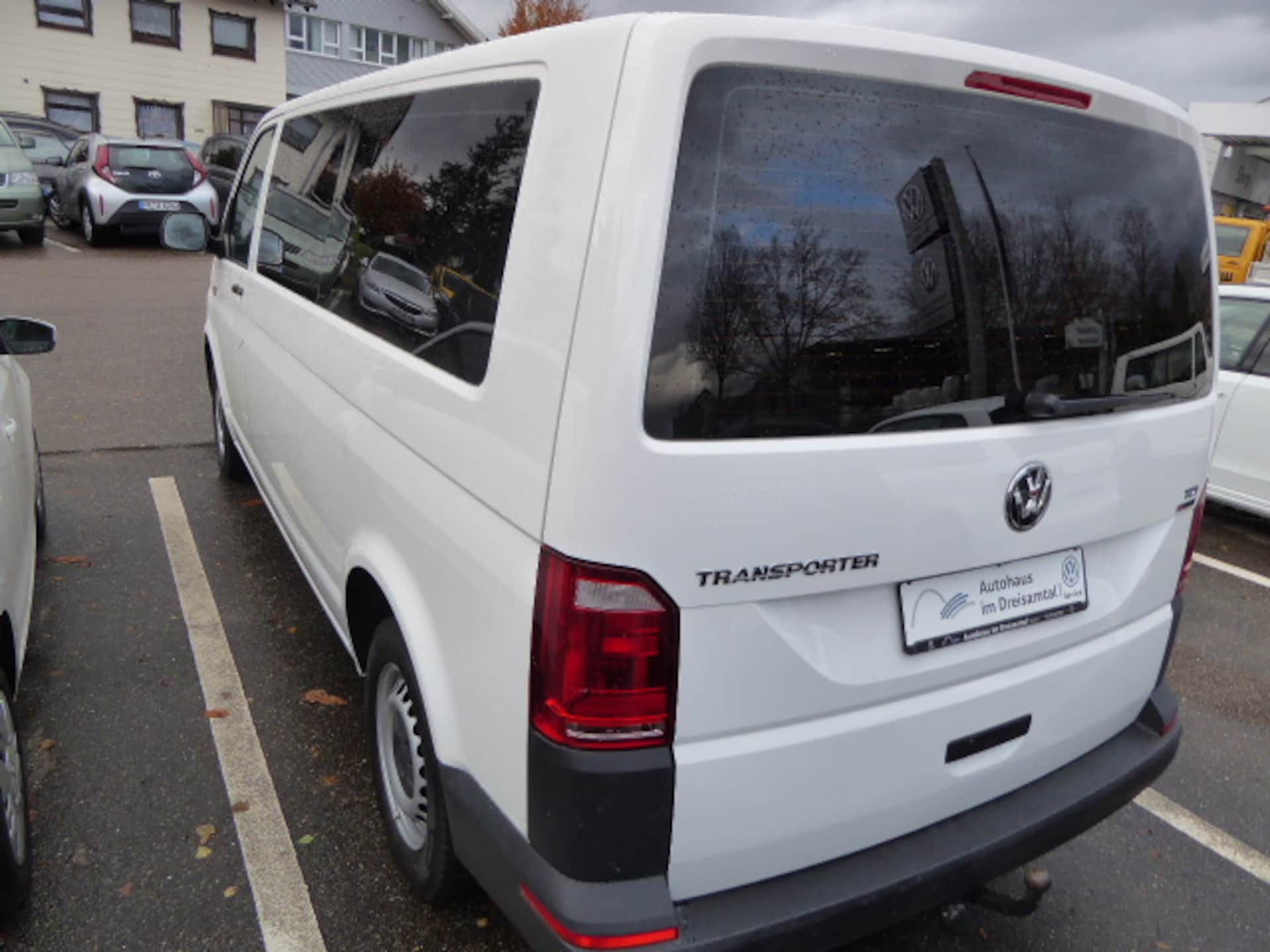 Volkswagen T6 Transporter Kombi langer Radstand