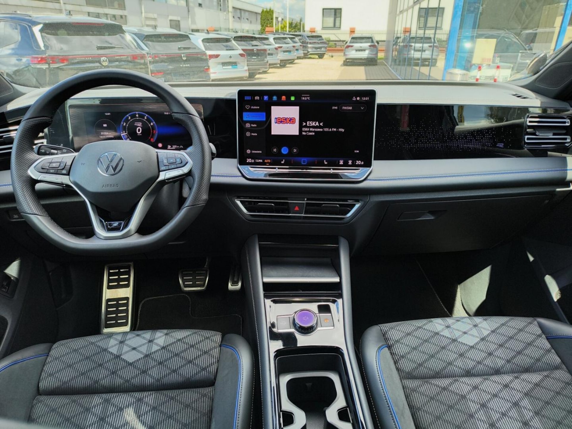 Volkswagen Tiguan R-Line Plus