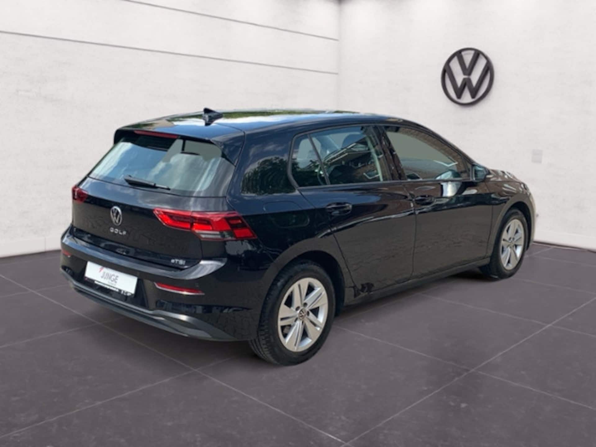 Volkswagen Golf Life