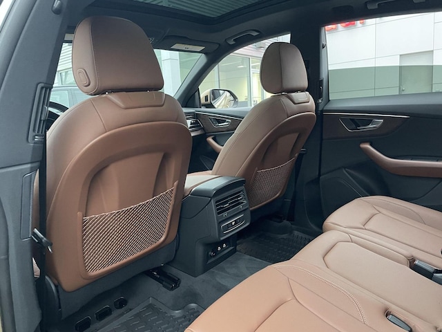 2025 Audi Q8 Premium - Photo 14