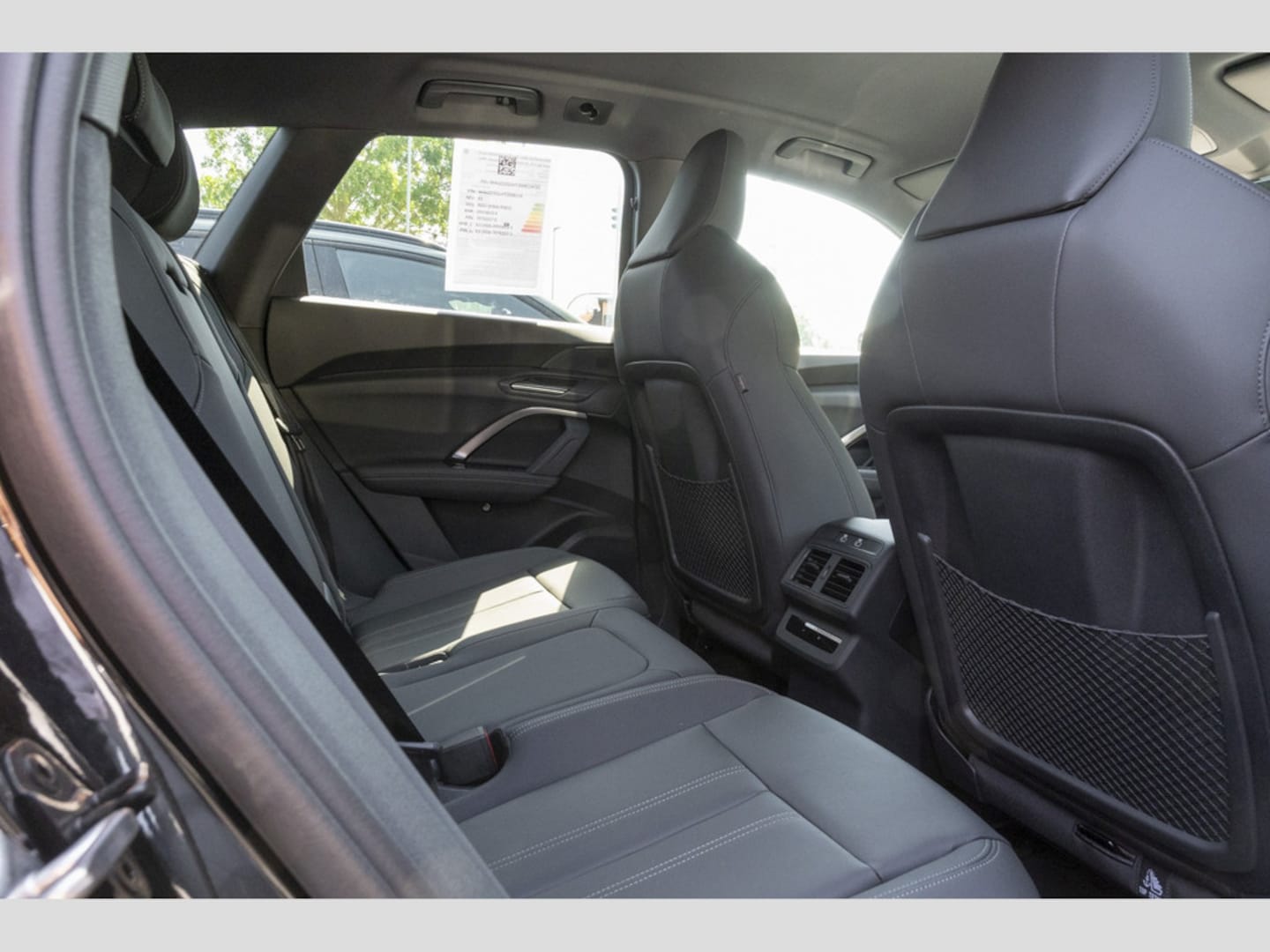 Bild über Audi Q5 SUV TDI quattro 220 kW S tronic - für weitere Informationen kontaktieren Sie den Audi Partner